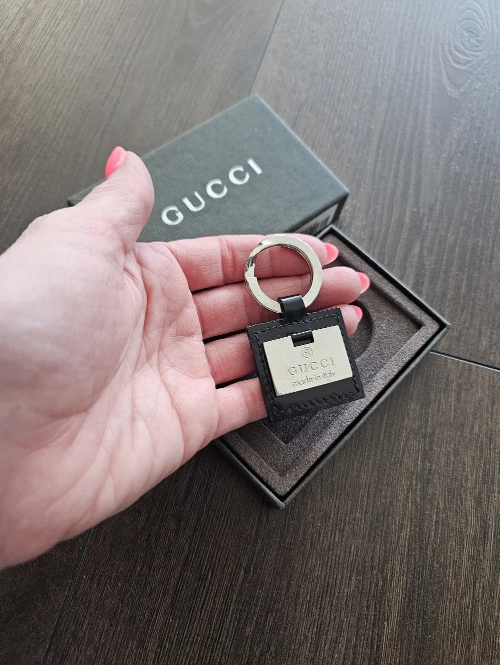 Gucci elegant keyring